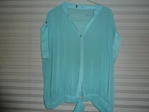 Women’s Bright Mint Green Sheer Short Sleeve Shirt size 14