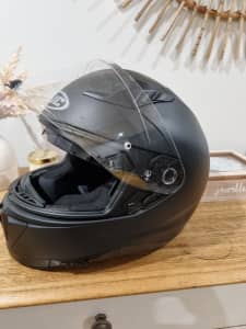 HJC I 70 Semi-Flat Black Motorbike Helmet - size S 56