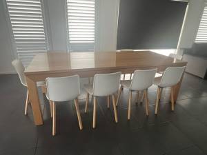 10 seater dinning table