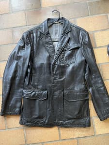 Saint Barbara leather jacket size S / 80B for 170cm