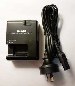 Genuine Nikon MH-25 Battery Charger for EN-EL15/15A Battery