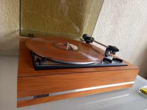Vintage 1970s Dual / jorgan stereo turntable 1214
