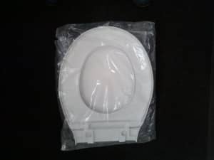 toilet seat with lid plus Double bowl connector, sink strainers &.....