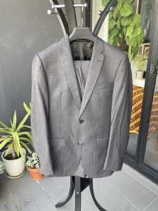 ‘Joe Black’ suit with 2 pairs of trousers