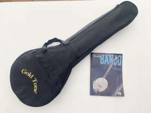 Gold Tone padded gig bag for banjo (with free Fender book)