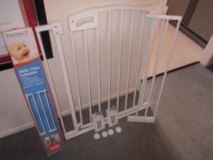 PERMA SAFETY GATE 2 EXTENTIONS 73cm to 102cm DOORWAY TO HALL Birkda