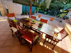 Garden dining suite
