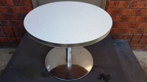 Marble Stone Table Round White Excellent Condition