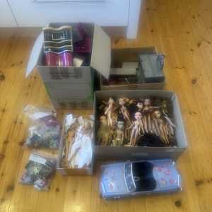 Big Bratz Collection Figures/Dolls x65 for parts & complete playsets