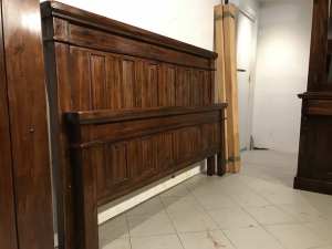 Excellent condition rustic solid dark wood king bed with wooden slats