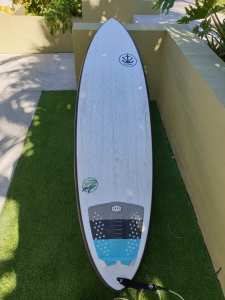 Absolutely A1 Condition 7ft surfboard 