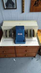 Opals and other Lapidary Cabbing Machine