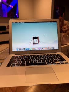 MacBook Air 256GB ssd Great Condition 