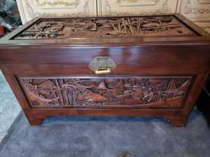 LARGE ORIGINAL CHINESE CAMPHOR LAUREL CHEST / ALL CARVED G.C.