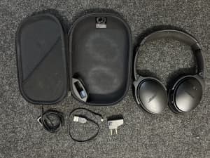 Bose QC35 Noise Cancelling Headphones