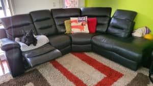 5 seater leather corner couch with recliner and chaise