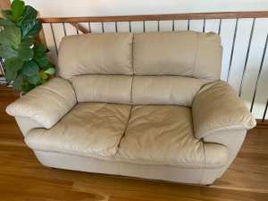 Leather lounge - 2 & 3 seater