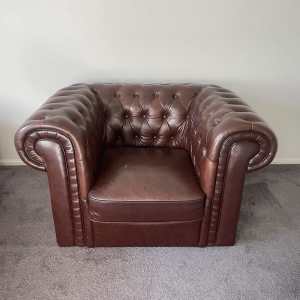 Chesterfield maroon single arm chair / tub chair in great condition