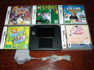 Nintendo 2DS Console and 6 Games