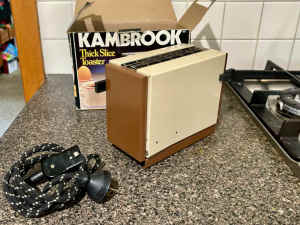 Vintage Retro 2 Thick Slice Toaster (Kambrook)
