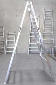 2.4 to 2.7m new trestle ladder Aus aluminium scaffold Tasmania