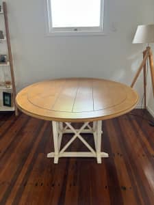 Early settler walnut top dining table