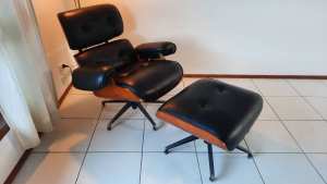 Eames Lounge Chair and Ottoman (Replica)