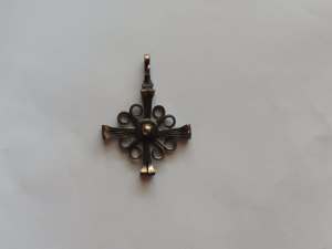 Mums Day jewellery gift: copper cross, made in Poland