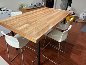 Dining table and chairs ( bar stools)