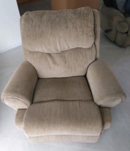 3 SEATER SOFA WITH 2 RECLINING CHAIRS PACKAGE