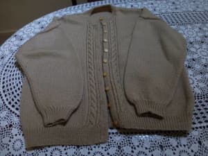 ONLY ONE LEFT LADIES PURE AUSTRALIA  WOOLEN HAND KNITTED CARDIGAN