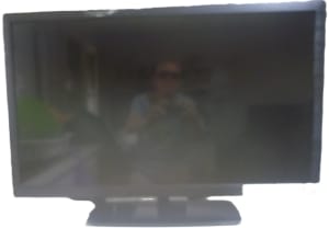 31.5-inch HD LCD TV
