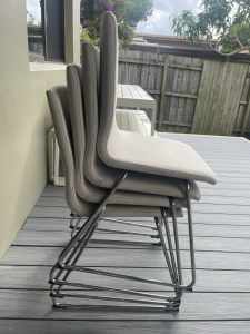 Free pickup - 4 dining chairs
