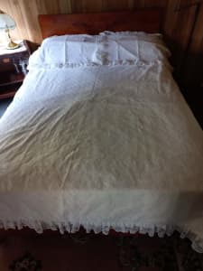 Queen size vintage lace doona cover