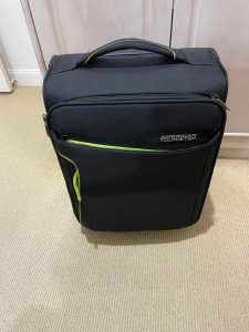 American Tourister Applite 2.0 Small/Cabin 50cm Softside Suitcase