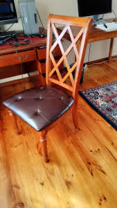 Full timber chair, good condition 