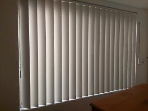 Free vertical blinds