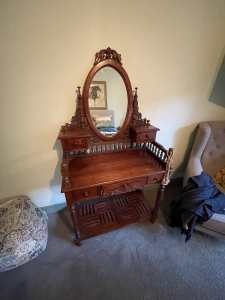 antique dresser and mirror 