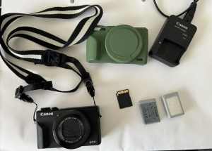 Canon G7X Mark III with everything included on first picture