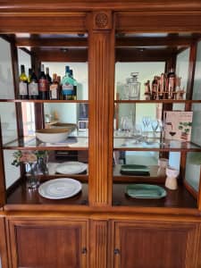 Display & Storage Cabinet with Mirror Glass & Shelves