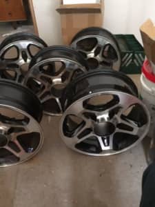 TOYOTA 78 series mag wheels, immaculate condition