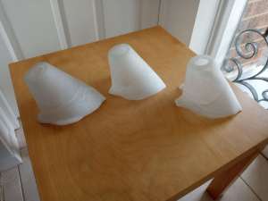 3 Frosted Glass Lamp shades Made in Italy, Good condition