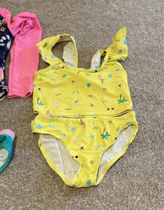 Girls Size 5 Swimmers Bathers Tog Bundle Greenslopes