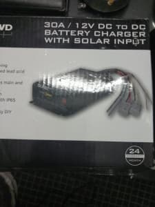 Dune 4wd battery charger and solar input 30a12v