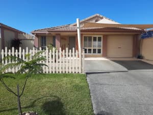 House for rent in Gold Coast...Include furniture!!from 4/24 to 9/24
