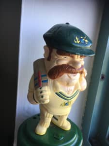VB David Boon******2007 cricket figurine