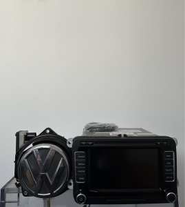 Volkswagen RNS510 Headunit/Stereo - (L) (Flip Badge Reverse Camera)