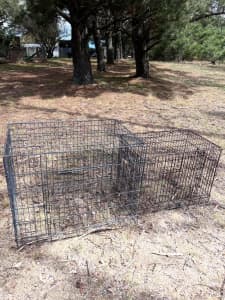 2 collapsible pet cages