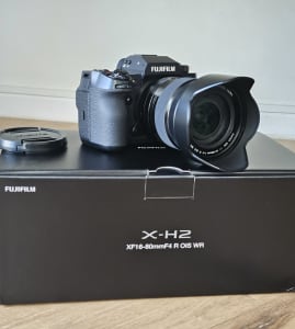 Fujifilm X-H2 with 16-80mm Lens Mirrorless Camera Like New