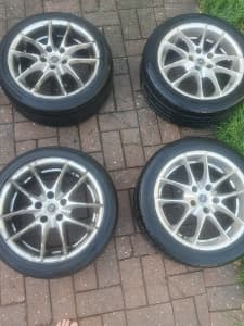 4x Rims with two good tyres FORD